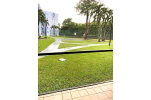 9440 Fontainebleau Blvd APT 112, Miami, FL 33172, Sold 07/08/22
