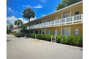 560 SE 2nd Ave APT H6, Deerfield Beach, FL 33441, Sold 11/18/22