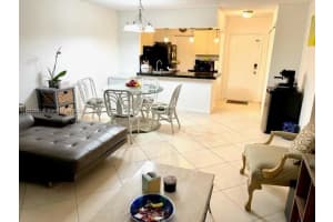 560 SE 2nd Ave APT H6, Deerfield Beach, FL 33441, Sold 11/18/22