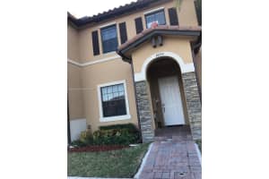 9239 W 33rd Ln, Hialeah, FL 33018, Sold 11/17/22