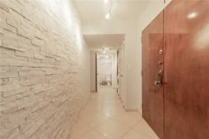 5700 SW 127th Ave APT 1318, Miami, FL 33183, Sold 07/11/22