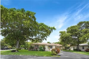 2227 Nova Village Dr, Davie, FL 33317, Sold 10/04/22