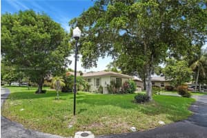 2227 Nova Village Dr, Davie, FL 33317, Sold 10/04/22
