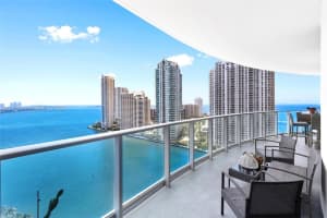 300 S Biscayne Blvd t 1910, Miami, FL 33131, Sold 08/15/22