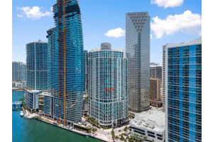 300 S Biscayne Blvd t 1910, Miami, FL 33131, Sold 08/15/22