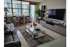 3725 S Ocean Dr APT 608, Hollywood, FL 33019, Sold 07/09/22