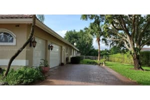 13140 SW 28th Ct, Davie, FL 33330, Sold 04/12/23