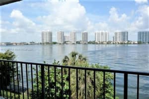 17878 N Bay Rd, Sunny Isles Beach, FL 33160, Sold 10/07/22