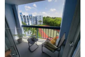 9440 Fontainebleau Blvd APT 415, Miami, FL 33172, Sold 09/21/22