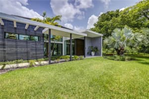 2617 Oak Park Dr, Davie, FL 33330, Sold 07/19/22