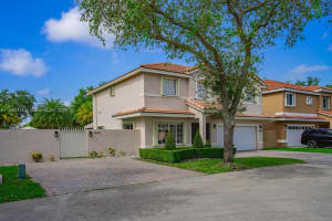 8826 NW 189th Terrace, Hialeah, FL 33018, Sold 08/19/22