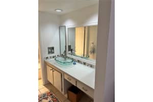 1925 Brickell Ave, Miami, FL 33129, Sold 08/01/22