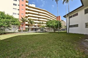 18746 NE 18th Ave, Miami, FL 33179, Sold 10/16/22