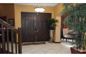 8867 NW 181st St, Hialeah, FL 33018, Sold 11/23/22