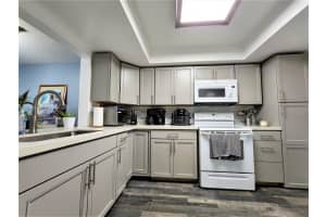 3390 Foxcroft Rd C310, Miramar, FL 33025, Sold 08/04/22