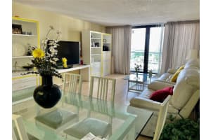 2301 S Ocean Dr APT 1006, Hollywood, FL 33019, Sold 09/07/22
