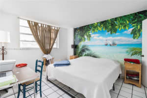 345 Ocean Dr APT 611, Miami Beach, FL 33139, Sold 09/19/22
