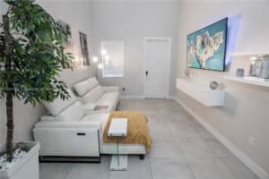 10262 NW 71st Terrace, Doral, FL 33178, Sold 07/14/22