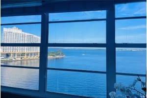 801 Brickell Bay Dr APT 970, Miami, FL 33131, Sold 07/18/22