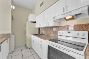 7400 W 20th Ave APT 109, Hialeah, FL 33016, Sold 08/04/22