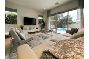 7560 NW 101st Ct, Doral, FL 33178, Sold 08/10/22