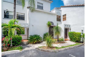 9769 NW 49th Terrace, Doral, FL 33178, Sold 08/05/22