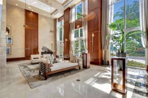 19501 W Country Club Dr APT 914, Aventura, FL 33180, Sold 09/07/22