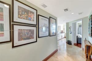 19501 W Country Club Dr APT 914, Aventura, FL 33180, Sold 09/07/22