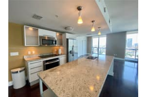 185 SW 7th St APT 2011, Miami, FL 33130, Sold 08/12/22