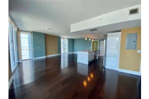 185 SW 7th St APT 2011, Miami, FL 33130, Sold 08/12/22
