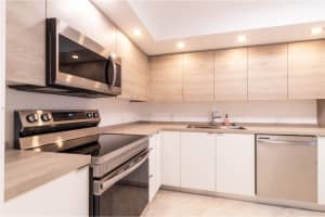 3475 N Country Club Dr, Miami, FL 33180, Sold 01/04/23