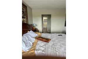 9351 Fontainebleau Blvd APT B411, Miami, FL 33172, Sold 08/15/22
