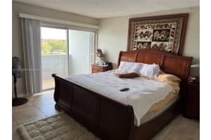 9351 Fontainebleau Blvd APT B411, Miami, FL 33172, Sold 08/15/22