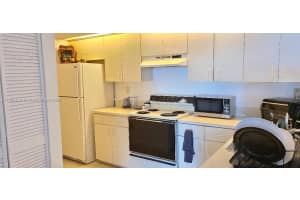 8520 SW 212th St APT 204, Cutler Bay, FL 33189, Sold 07/29/22
