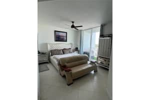 315 NE 3rd Ave APT 1706, Fort Lauderdale, FL 33301, Sold 09/09/22