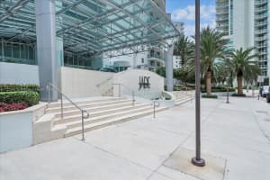 Jade at Brickell Bay, 1331 Brickell Bay Dr, Miami, FL 33131, Sold 10/14/22