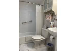 9400 W Flagler St APT 401, Miami, FL 33174, Sold 09/08/22