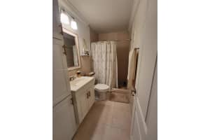 9715 Hammocks Blvd APT 101, Miami, FL 33196, Sold 08/29/22