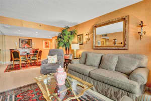 1621 Collins Ave PH 1002, Miami Beach, FL 33139, Sold 09/23/22
