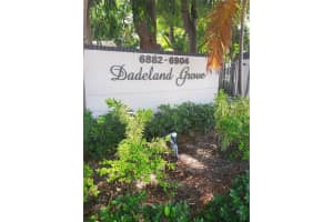 6902 N Kendall Dr APT E105, Pinecrest, FL 33156, Sold 09/23/22
