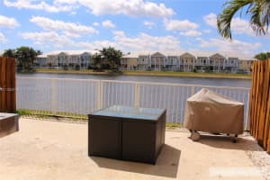 10830 NW 76th Ln, Doral, FL 33178, Sold 09/02/22