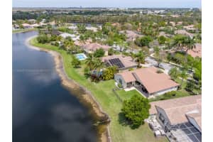 566 Stonemont Dr, Weston, FL 33326, Sold 07/29/22