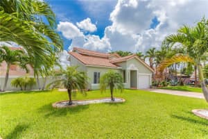 18663 NW 54th Pl, Miami Gardens, FL 33055, Sold 07/29/22