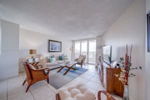 3180 S Ocean Dr APT 1119, Hallandale Beach, FL 33009, Sold 08/19/22