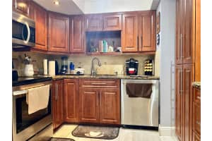 12219 SW 14th Ln APT 2409, Miami, FL 33184, Sold 07/26/22