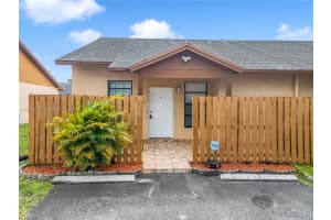 6778 NW 186th Ln, Hialeah, FL 33015, Sold 08/10/22