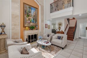 9272 Grand Canal Dr, Miami, FL 33174, Sold 08/22/22