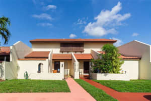 19120 NW 64th Ct, Hialeah, FL 33015, Sold 08/17/22