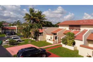 19120 NW 64th Ct, Hialeah, FL 33015, Sold 08/17/22