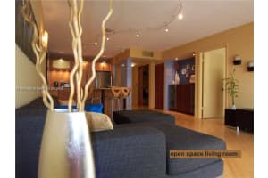 1901 S Ocean Dr APT 303, Hollywood, FL 33019, Sold 10/11/22